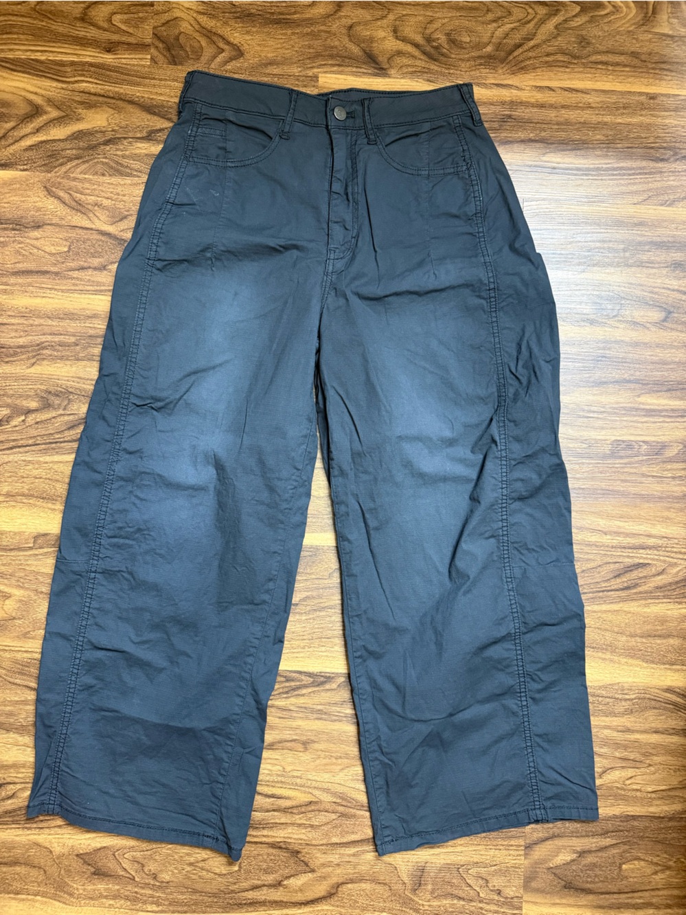 Pilcro Black Wide-Leg Cargo Pants